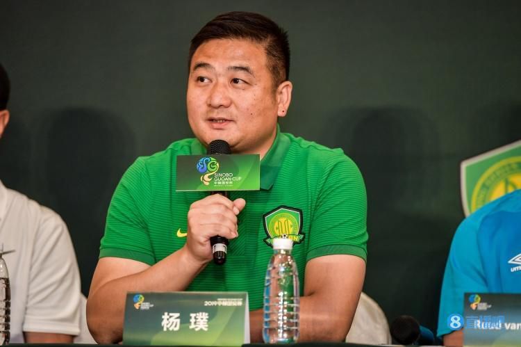 因为当你拿着摄像机的时候，和你在生活中漠然行走，是两回事。
